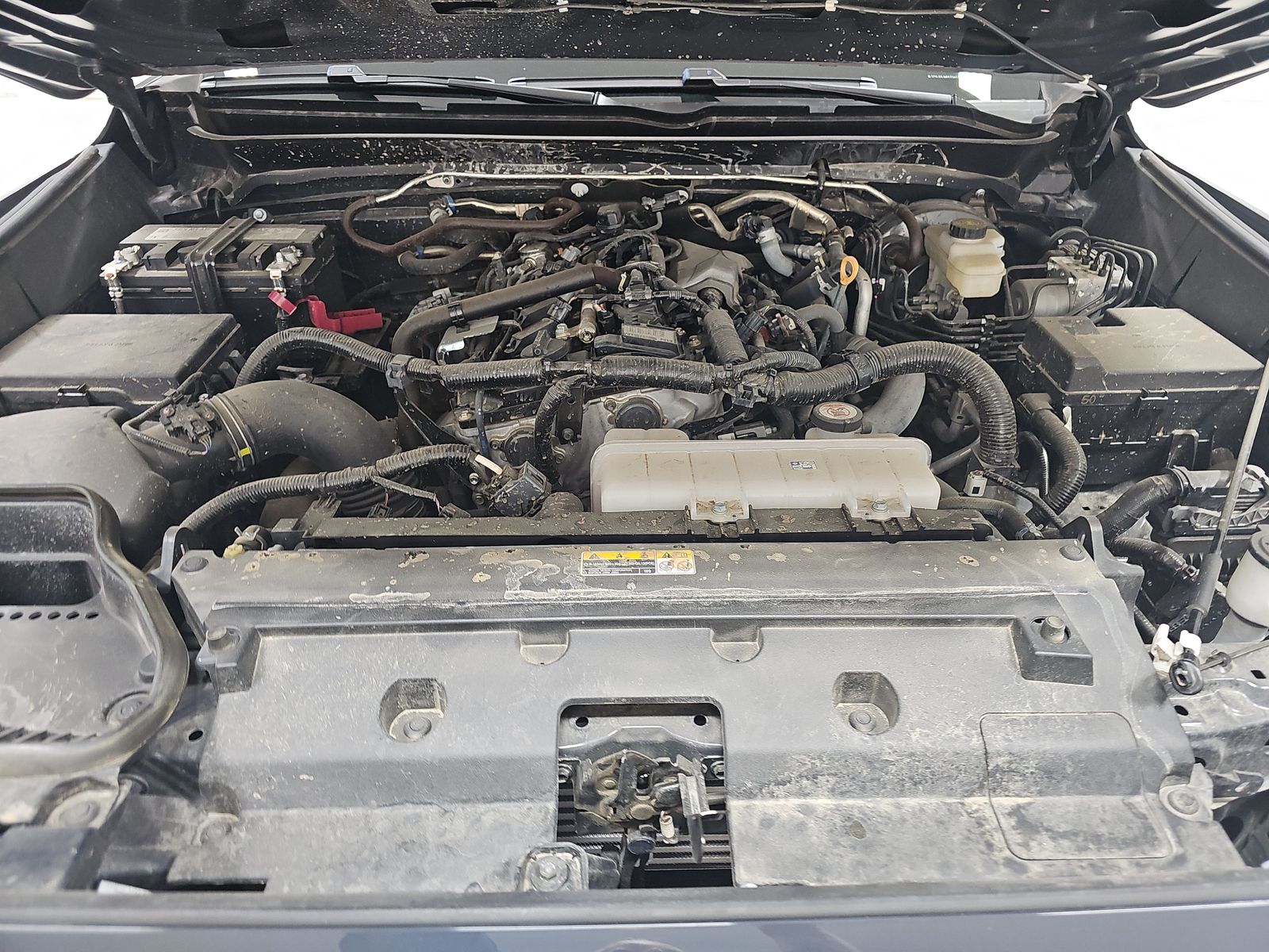 2025 Toyota Tacoma SR5 AWD