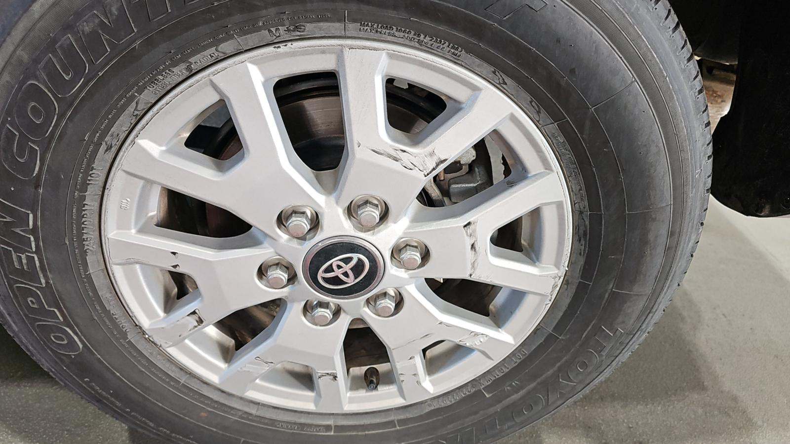 2025 Toyota Tacoma SR5 AWD