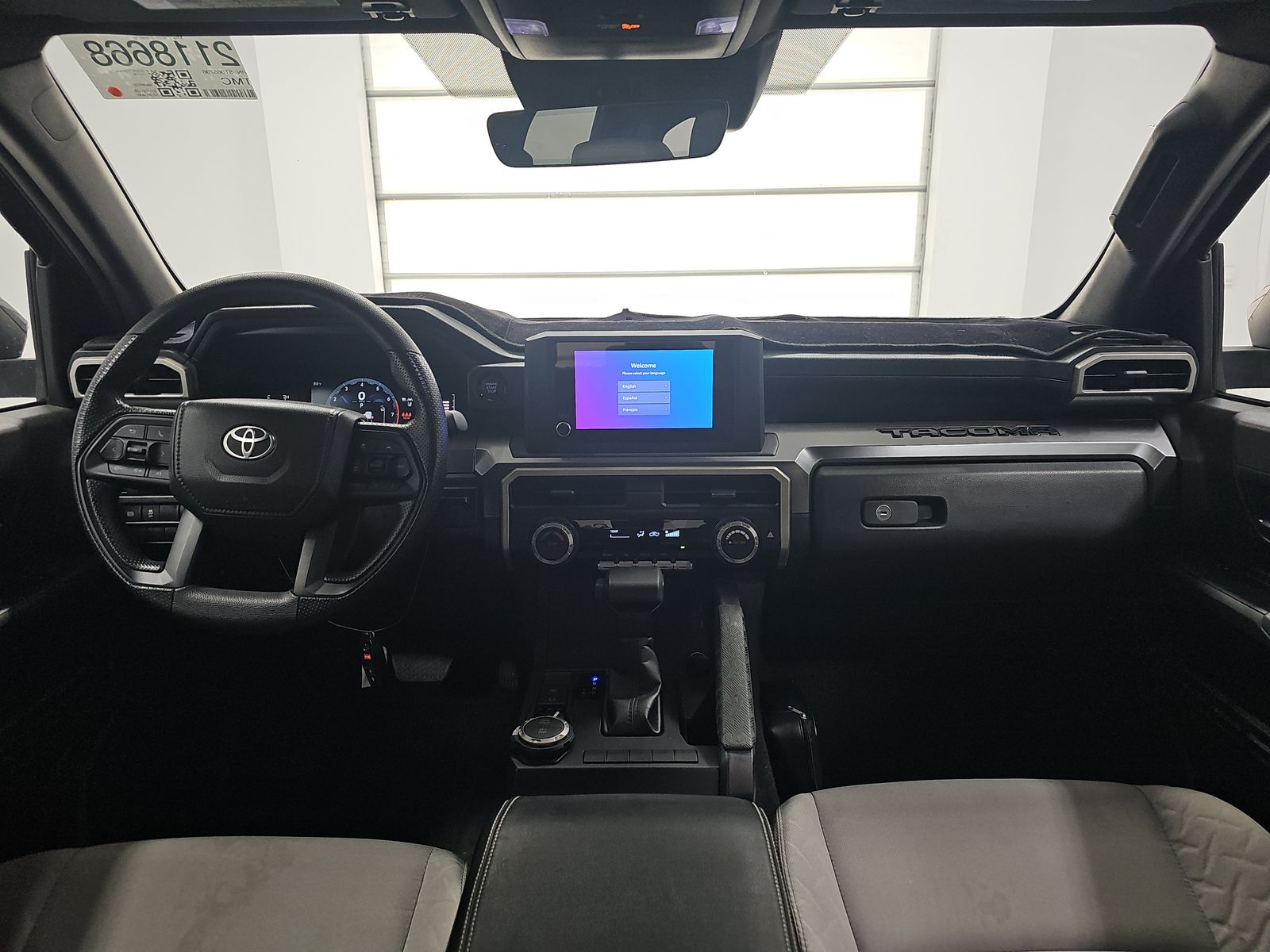 2025 Toyota Tacoma SR5 AWD