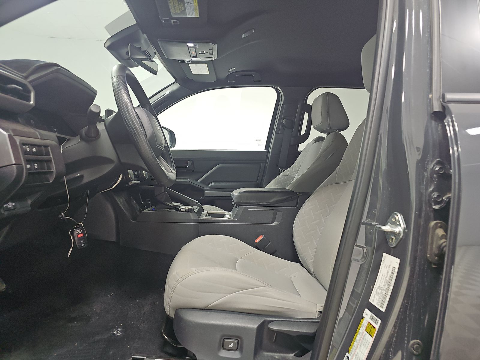 2025 Toyota Tacoma SR5 AWD