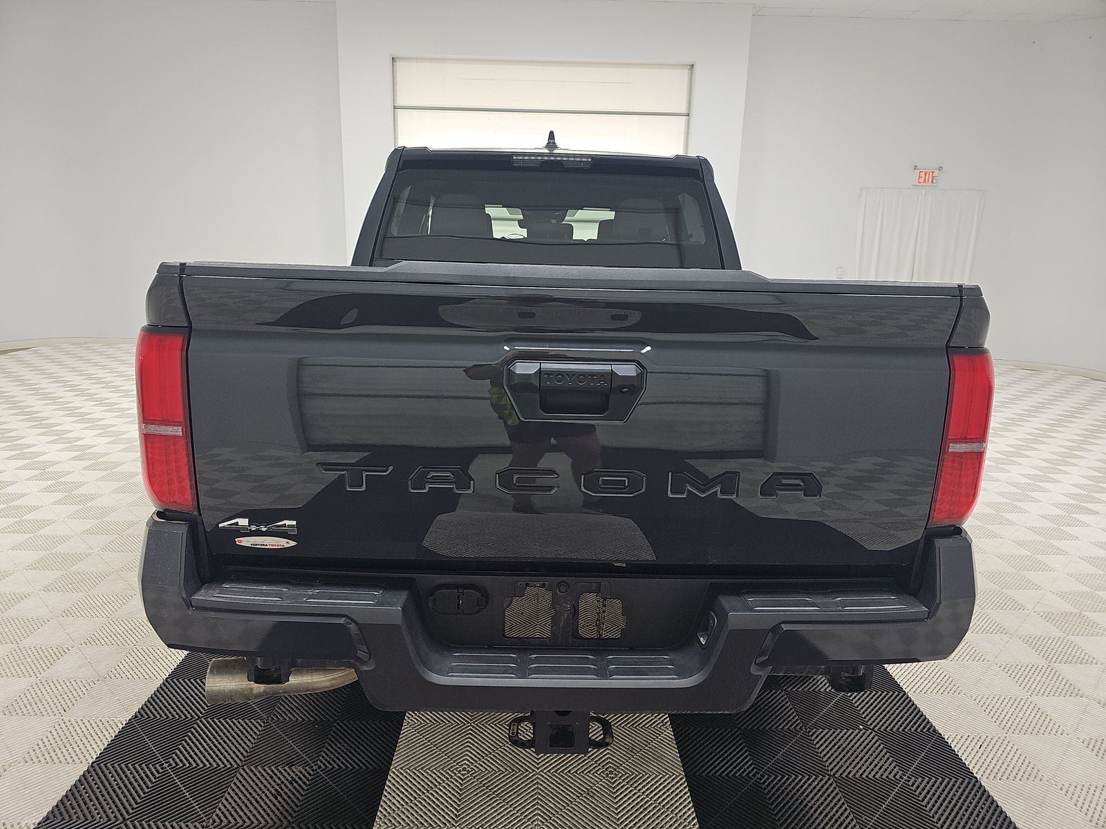 2025 Toyota Tacoma SR5 AWD