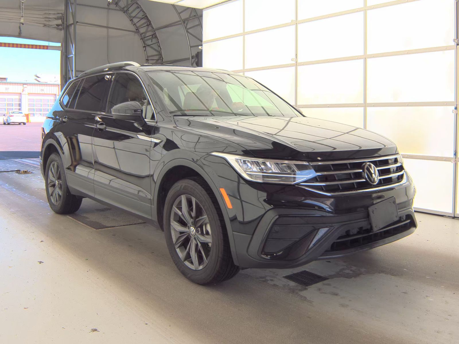 2023 Volkswagen Tiguan 2.0T SE AWD