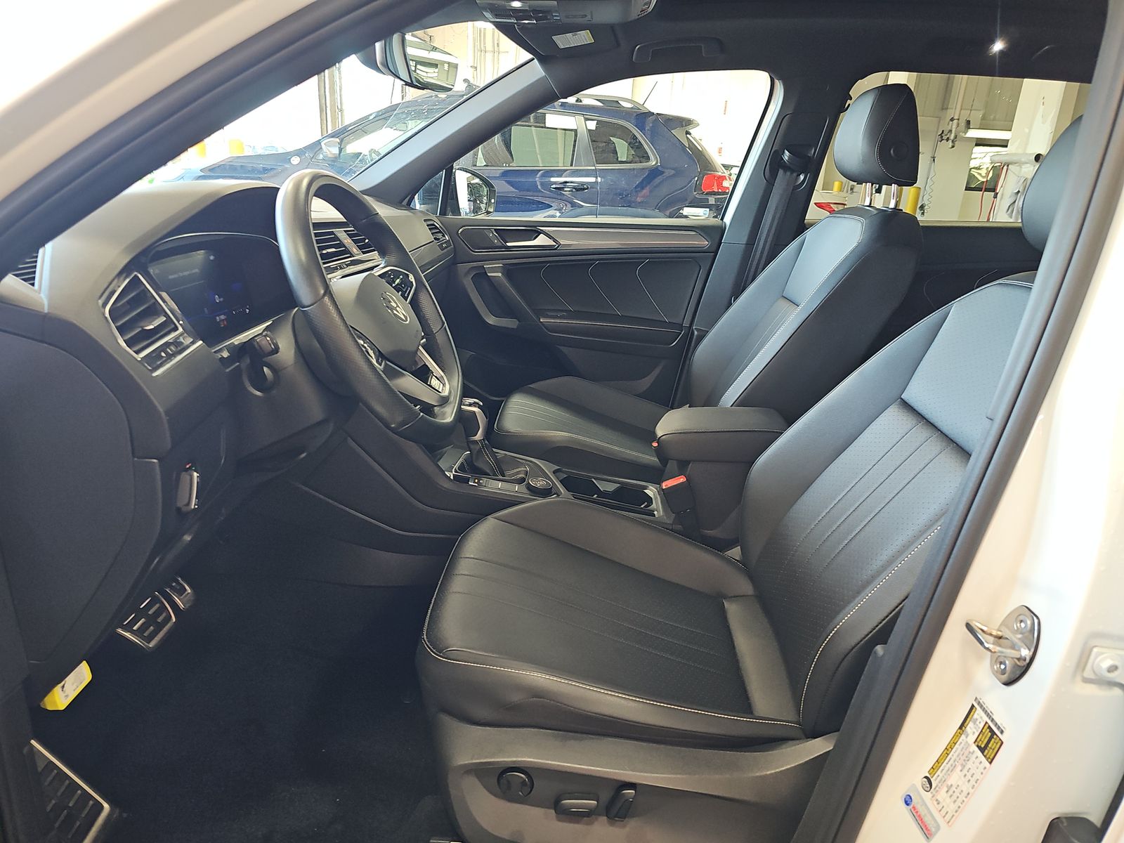 2023 Volkswagen Tiguan 2.0T SE R-Line Black AWD