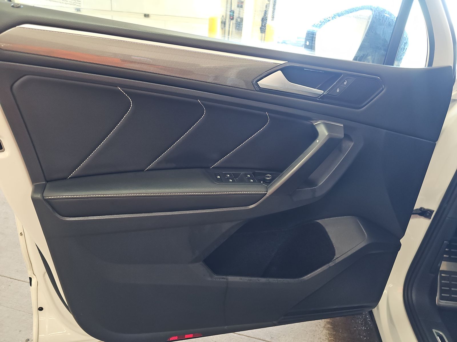 2023 Volkswagen Tiguan 2.0T SE R-Line Black AWD