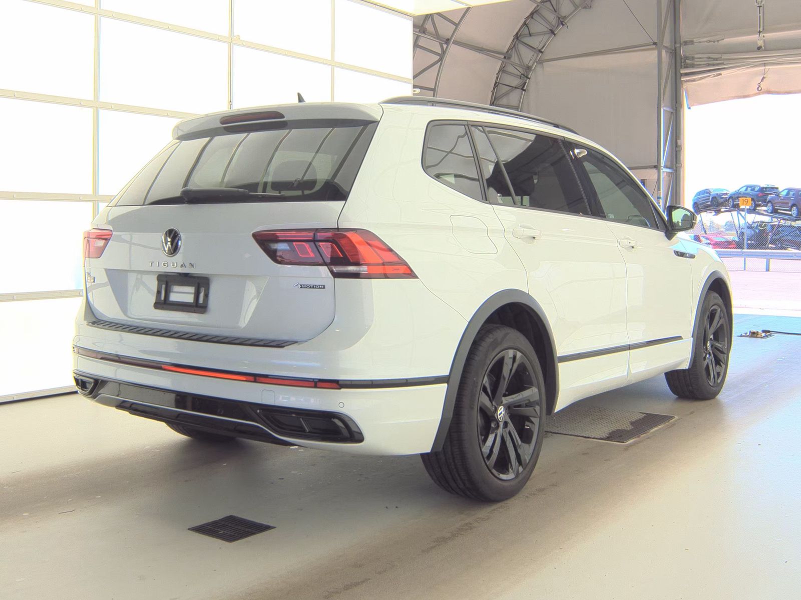2023 Volkswagen Tiguan 2.0T SE R-Line Black AWD