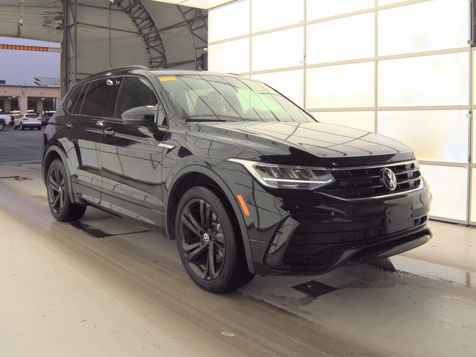 2023 Volkswagen Tiguan 2.0T SE R-Line Black AWD