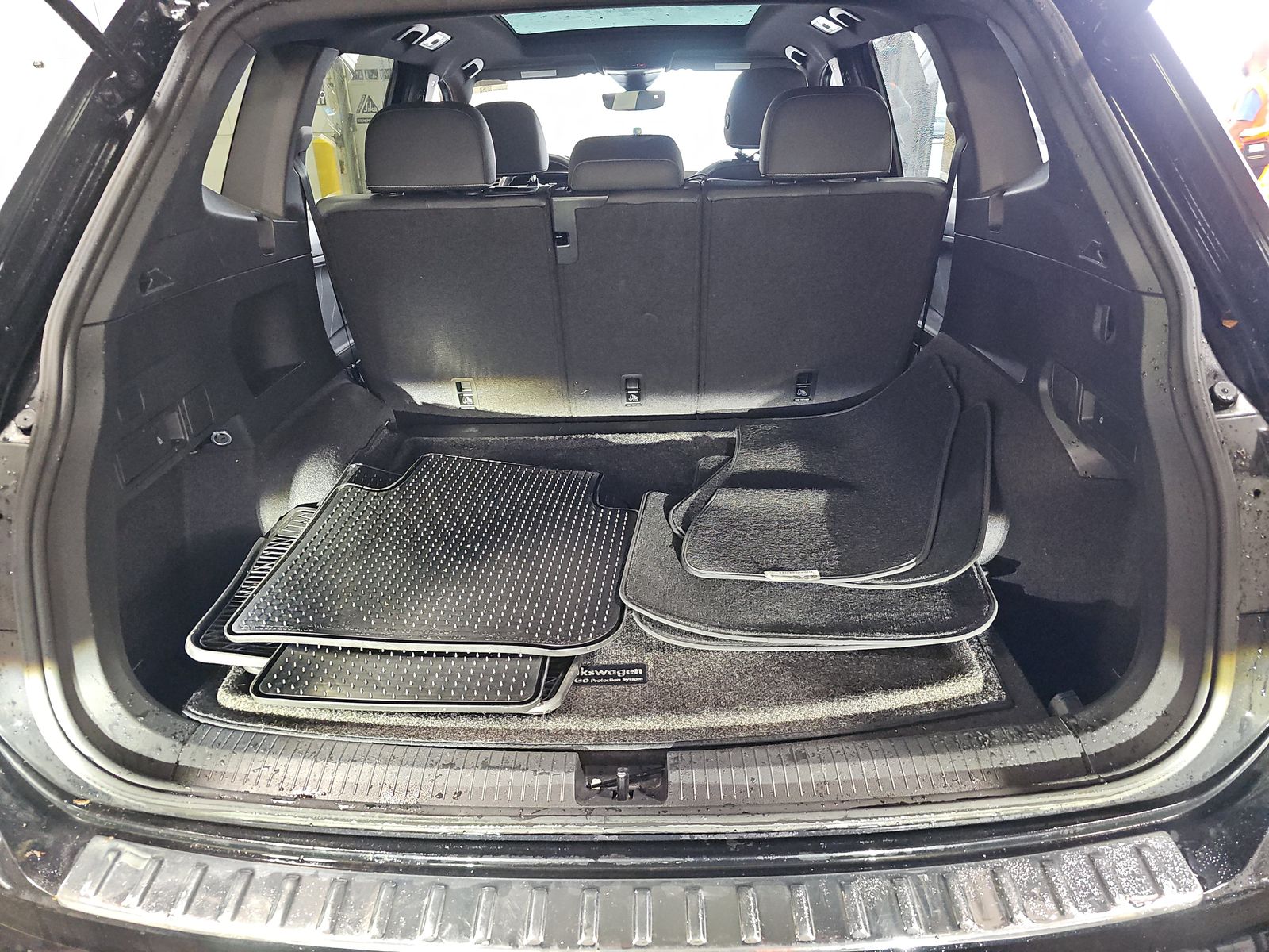 2023 Volkswagen Tiguan 2.0T SE R-Line Black AWD