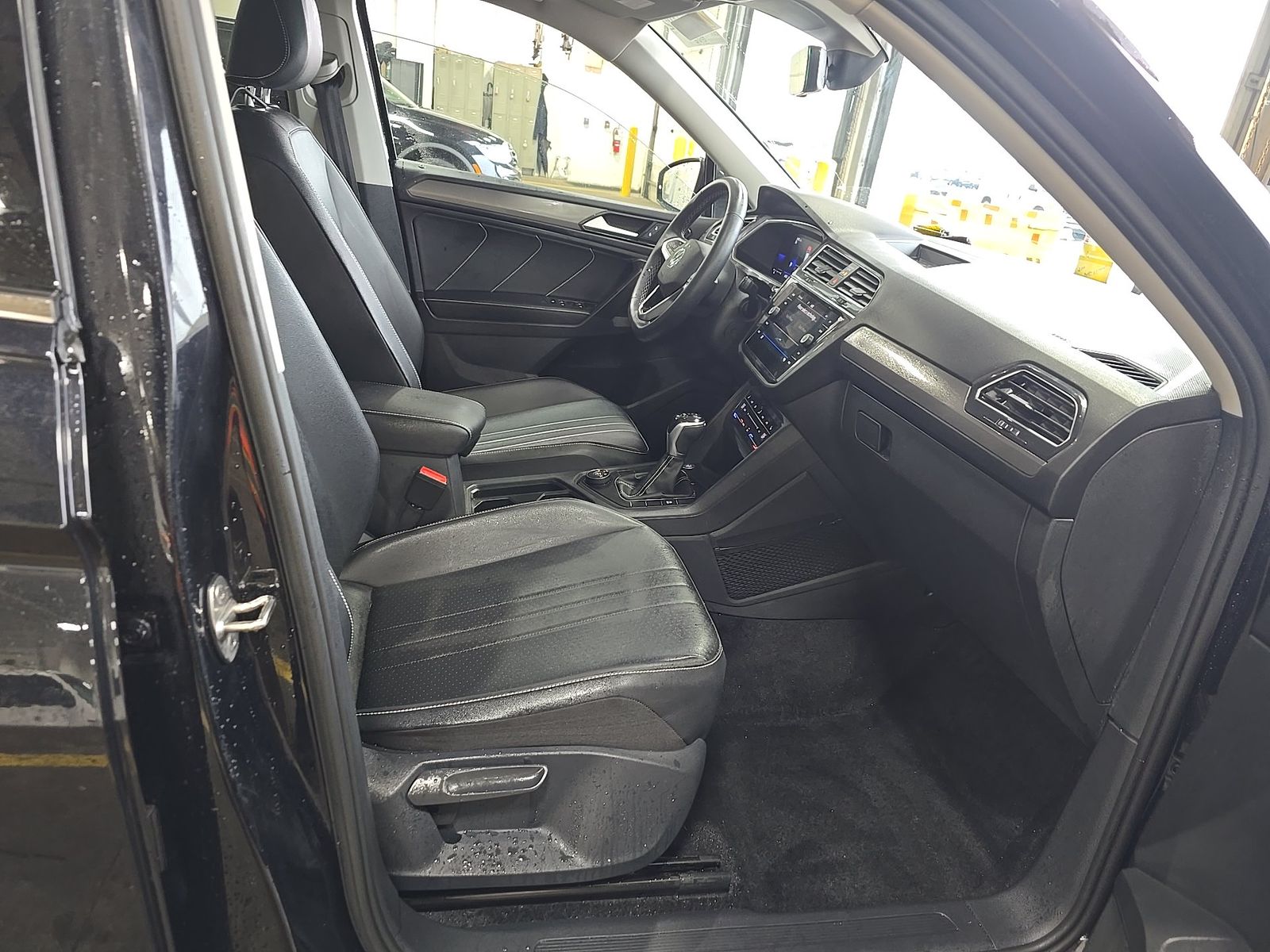 2022 Volkswagen Tiguan 2.0T SE AWD