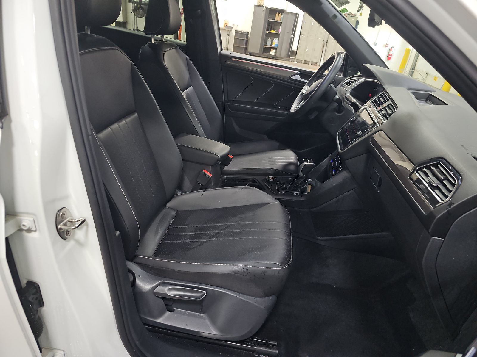 2023 Volkswagen Tiguan 2.0T SE R-Line Black AWD
