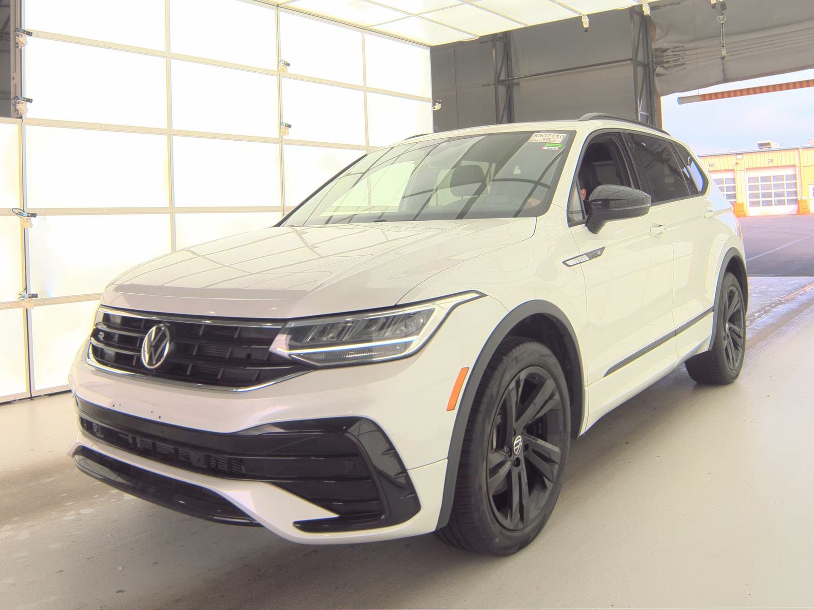 2023 Volkswagen Tiguan 2.0T SE R-Line Black AWD