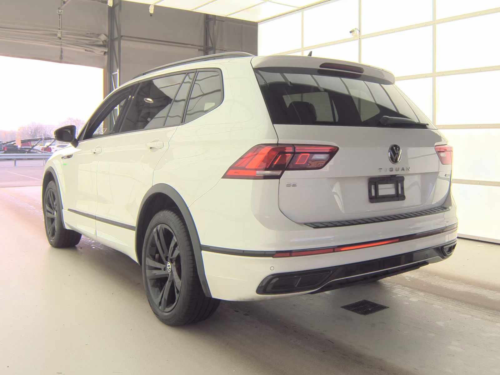 2023 Volkswagen Tiguan 2.0T SE R-Line Black AWD