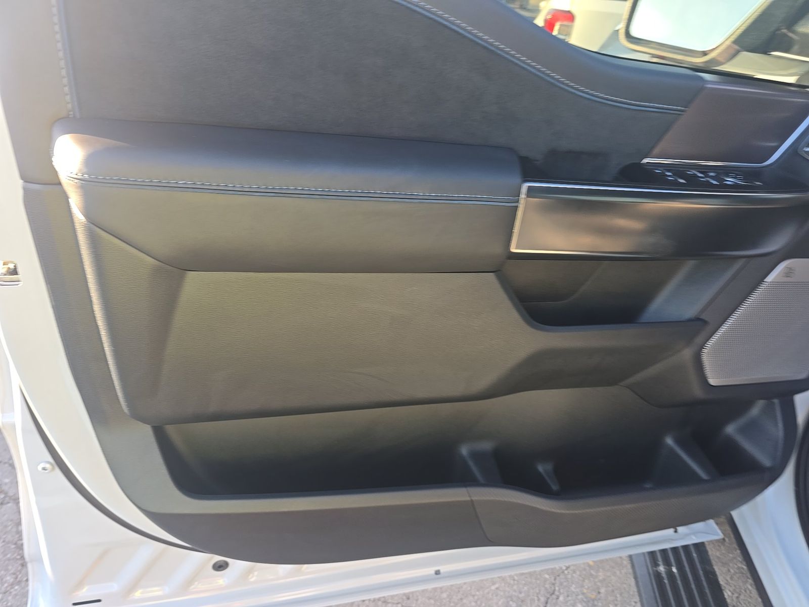 2025 Ford F-150 Hybrid Platinum AWD