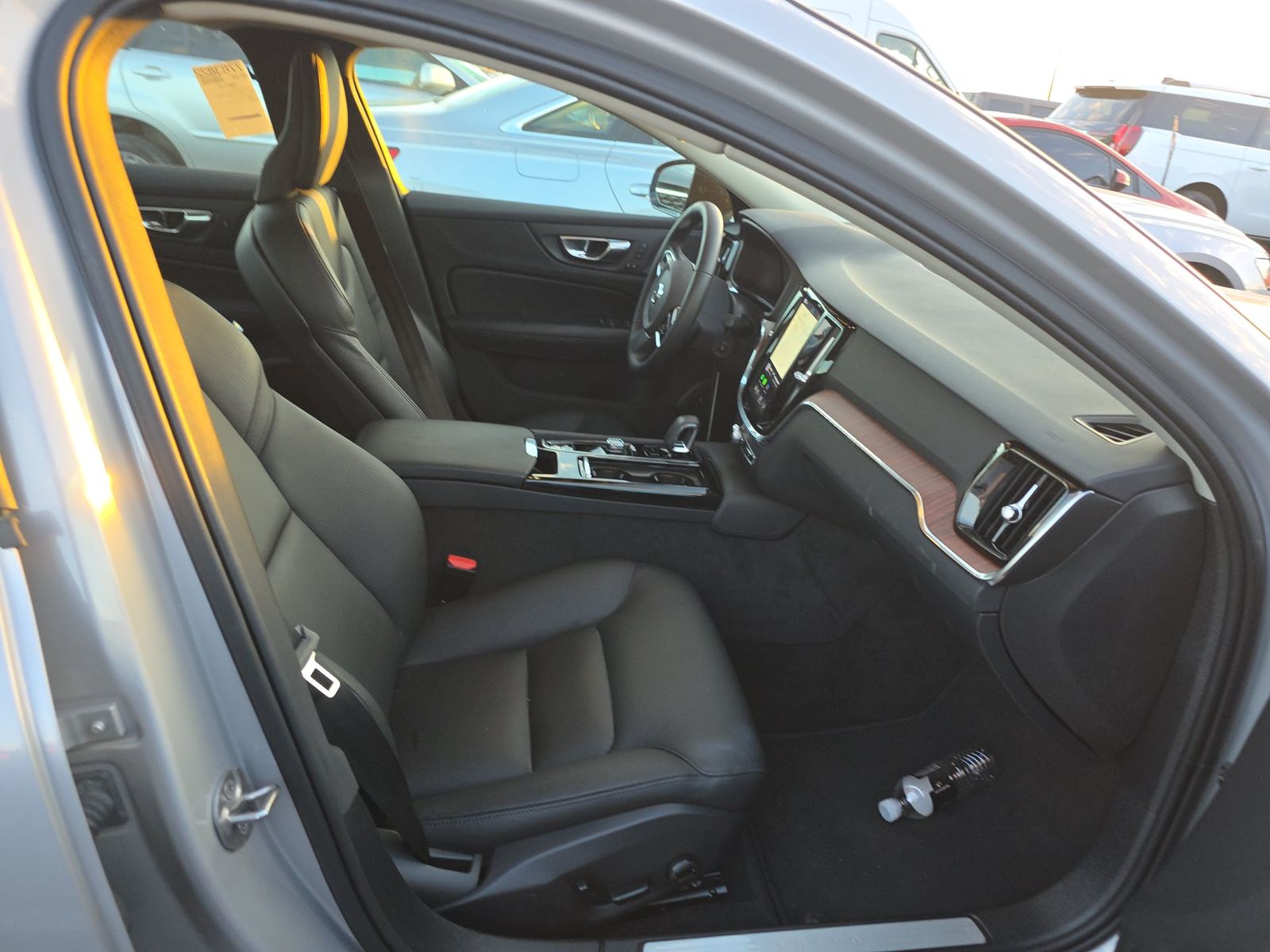 2025 Volvo S60 Plug-In Hybrid T8 Plus AWD