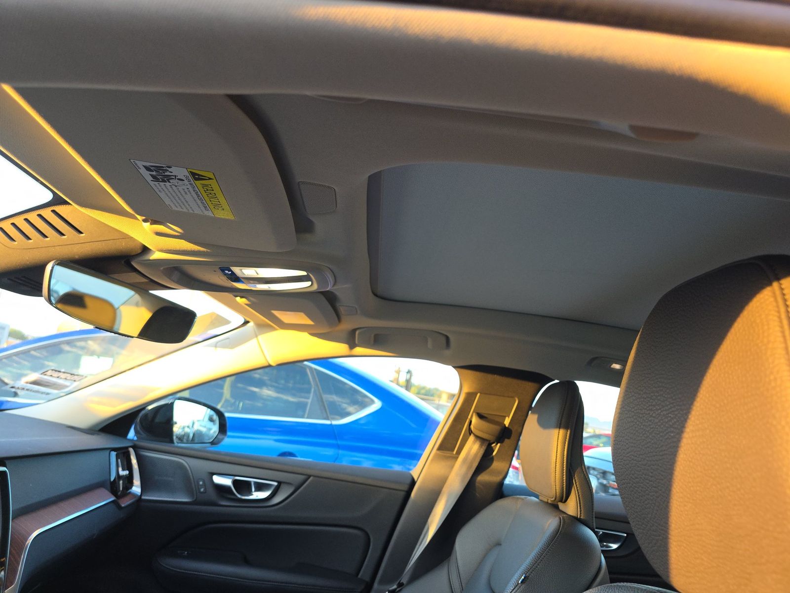 2025 Volvo S60 Plug-In Hybrid T8 Plus AWD