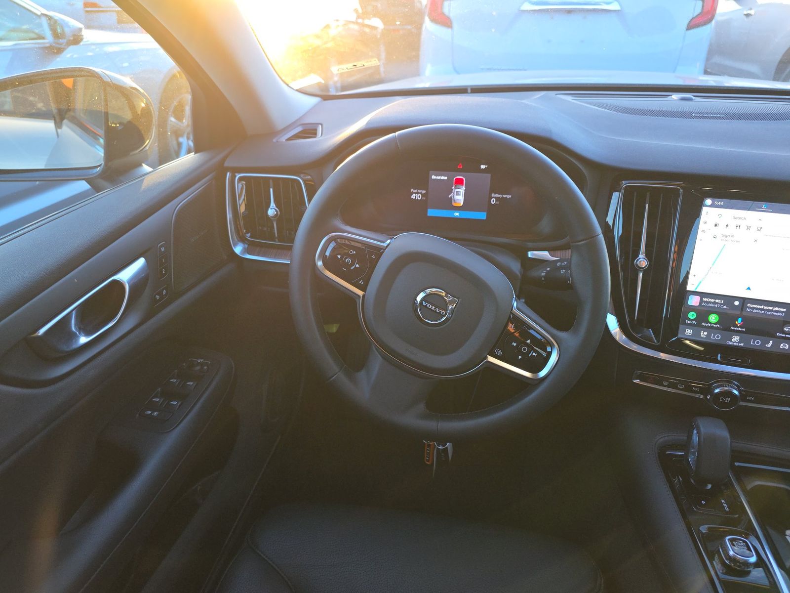 2025 Volvo S60 Plug-In Hybrid T8 Plus AWD