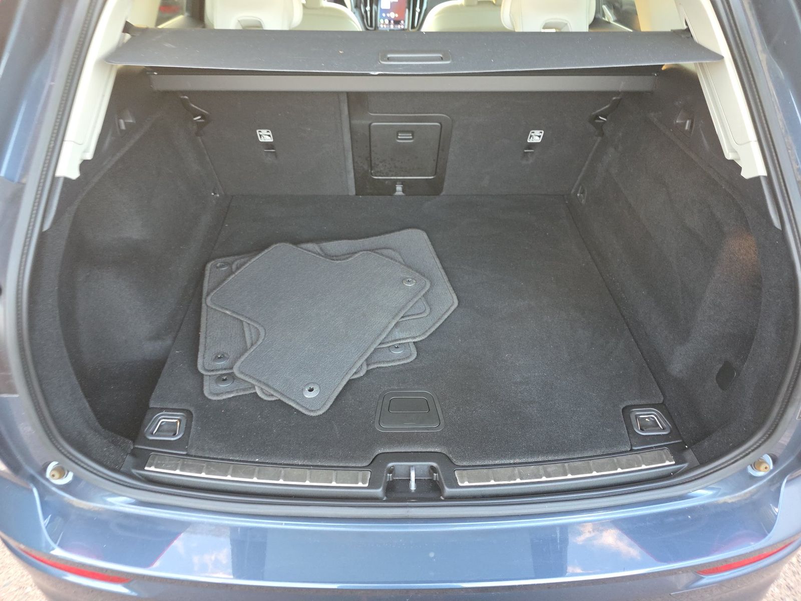 2023 Volvo XC60 B5 Core FWD