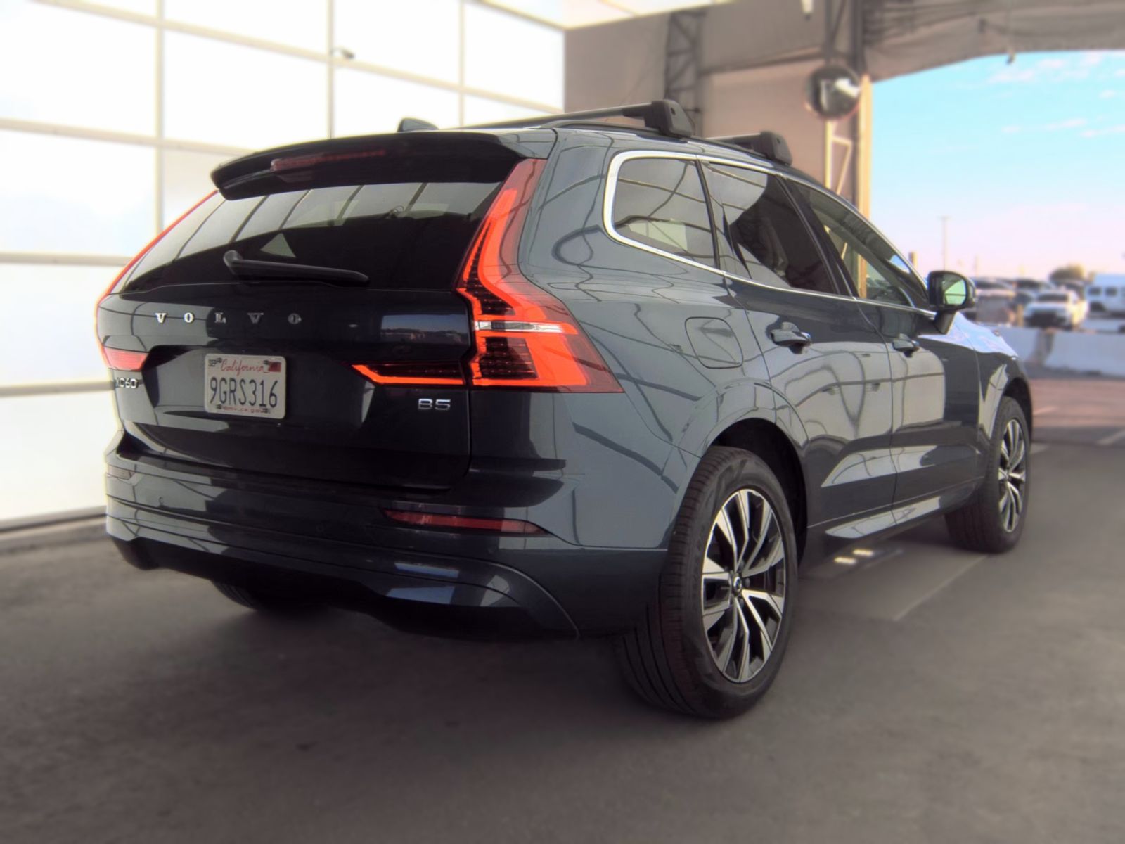 2023 Volvo XC60 B5 Core FWD