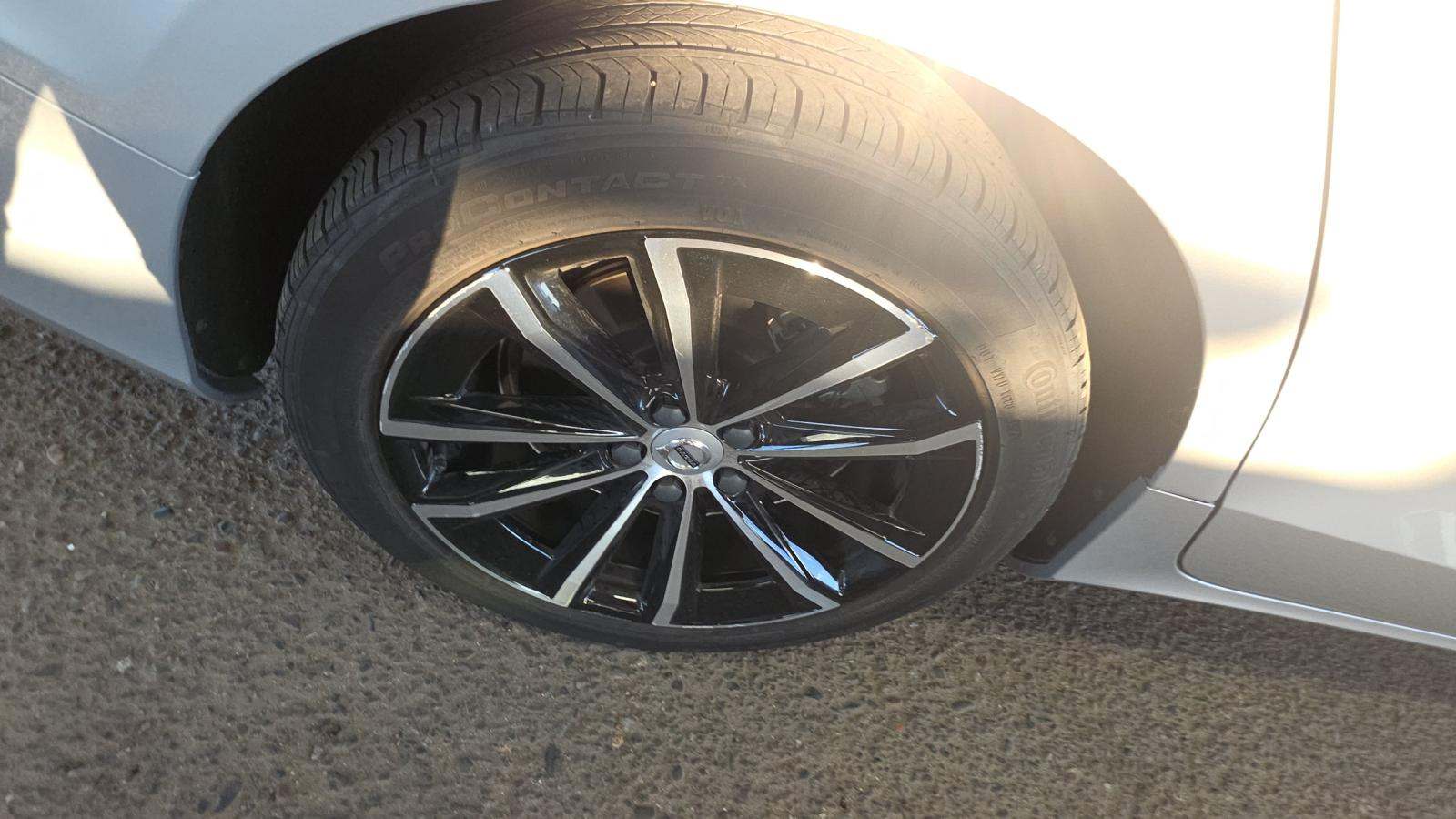 2025 Volvo S60 Plug-In Hybrid T8 Plus AWD