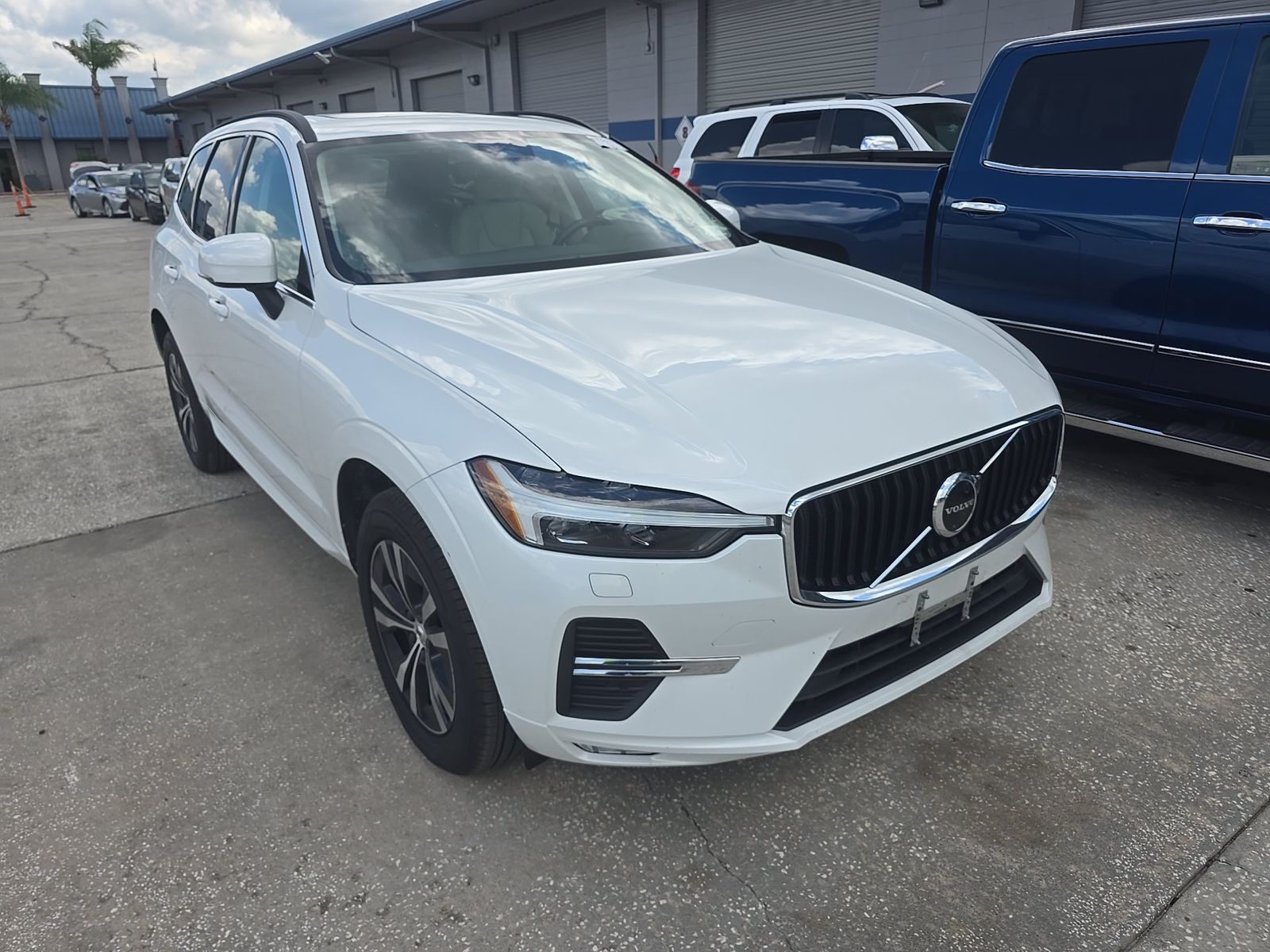 2023 Volvo XC60 B5 Core AWD