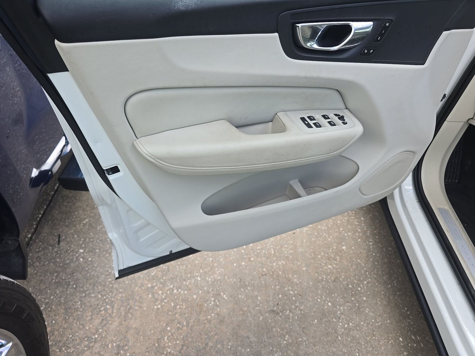2023 Volvo XC60 B5 Core AWD