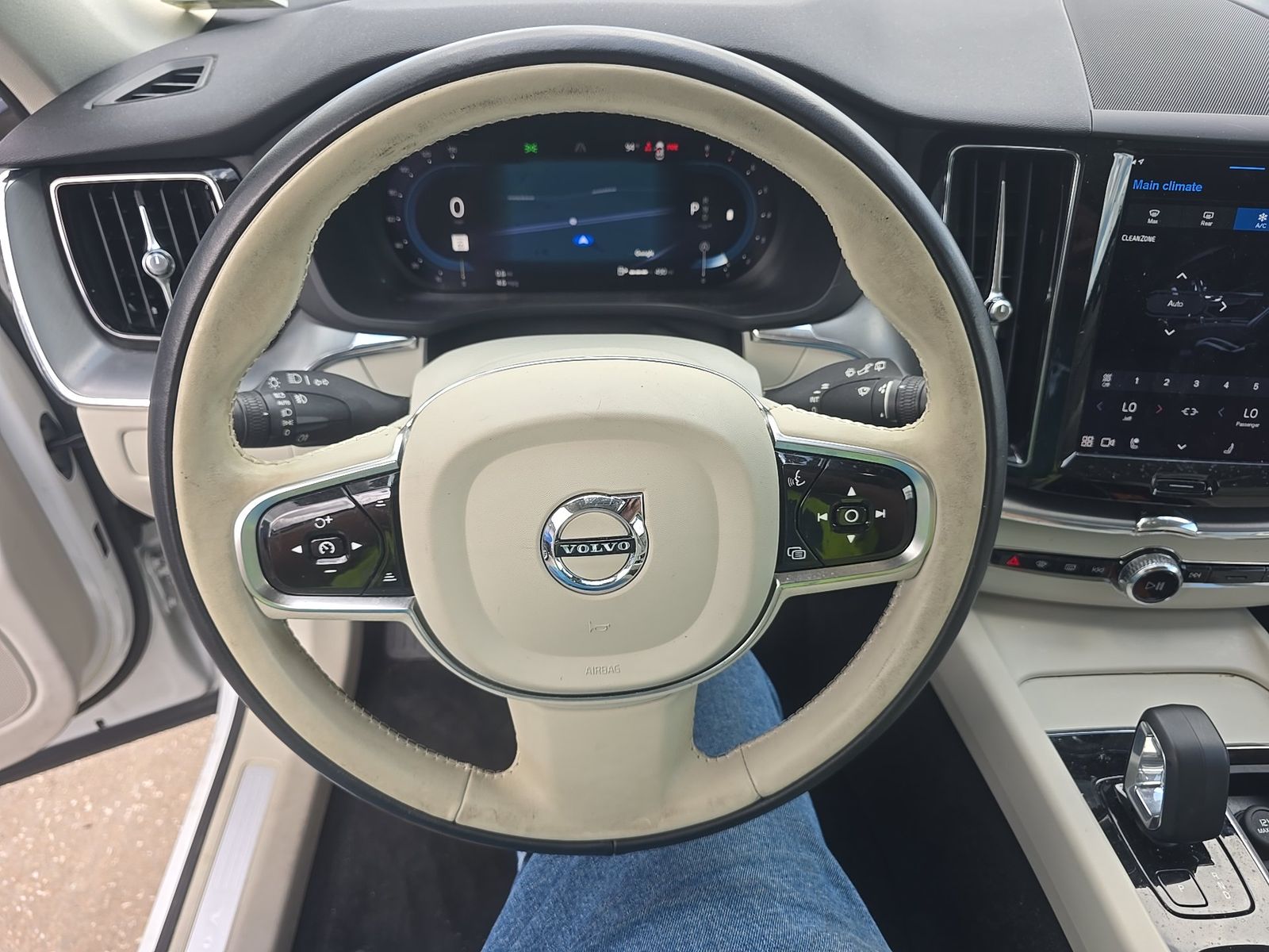 2023 Volvo XC60 B5 Core AWD
