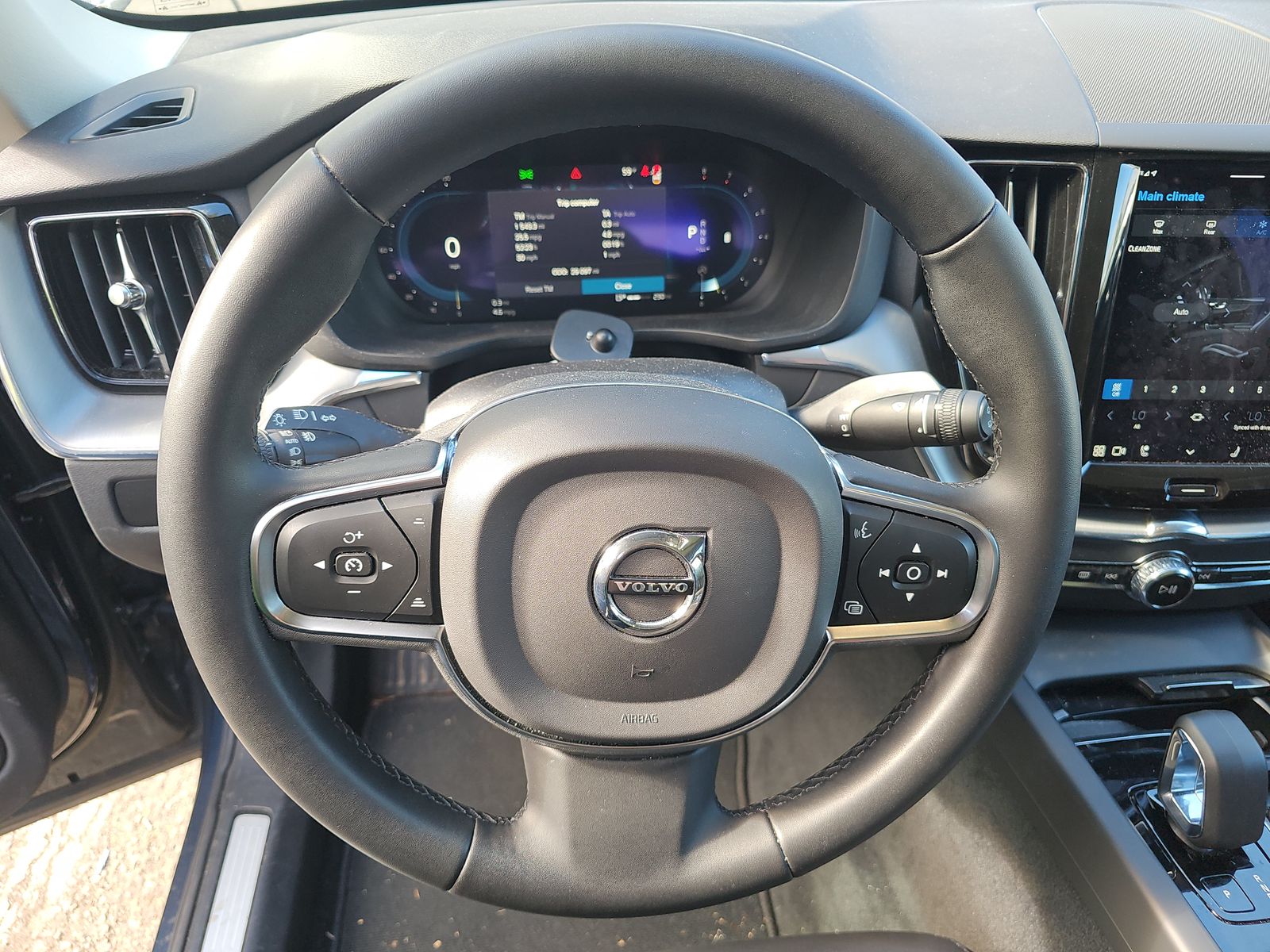 2023 Volvo XC60 B5 Core AWD