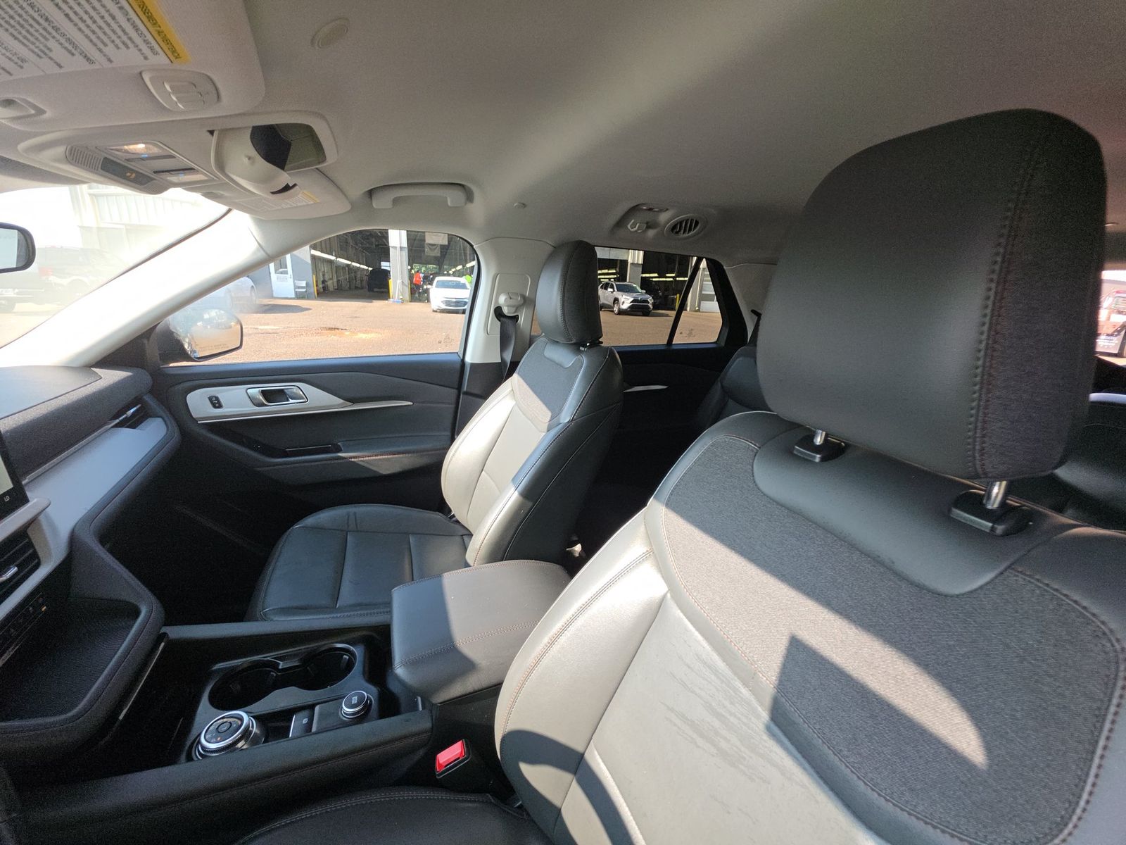 2025 Ford Explorer Active FWD
