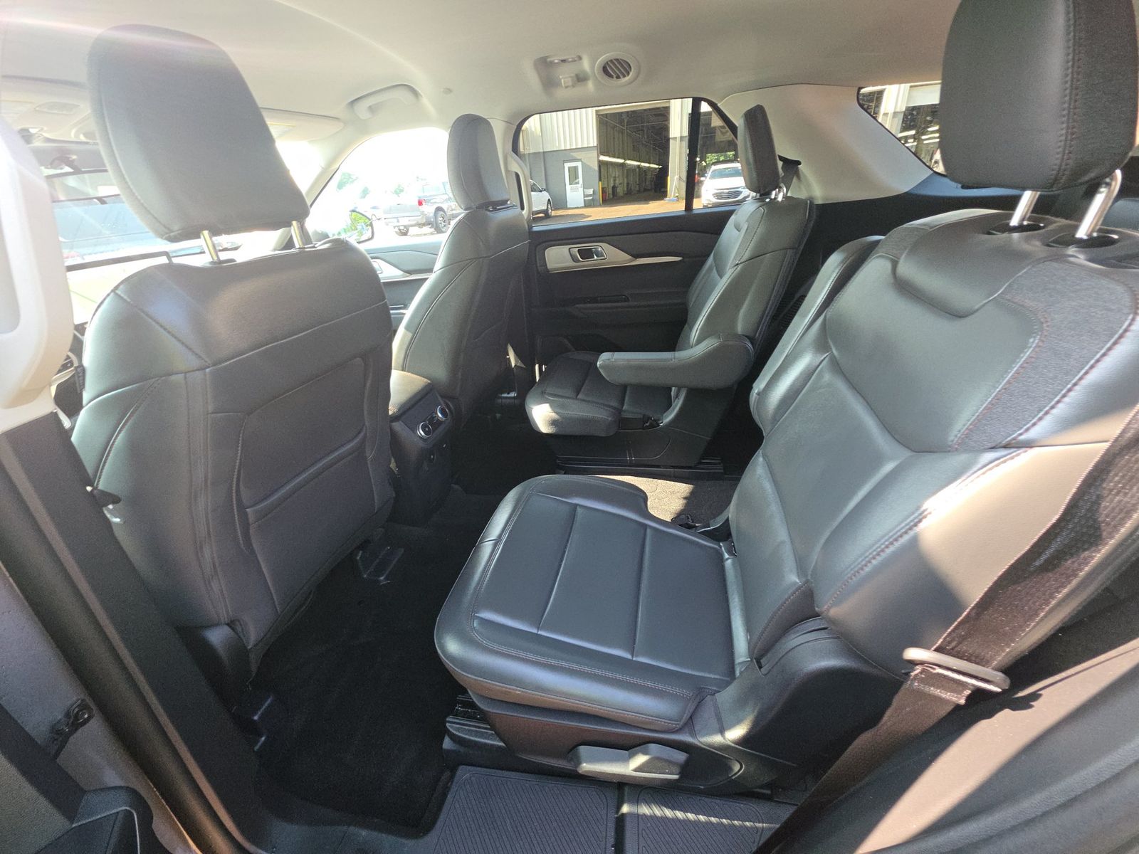 2025 Ford Explorer Active FWD