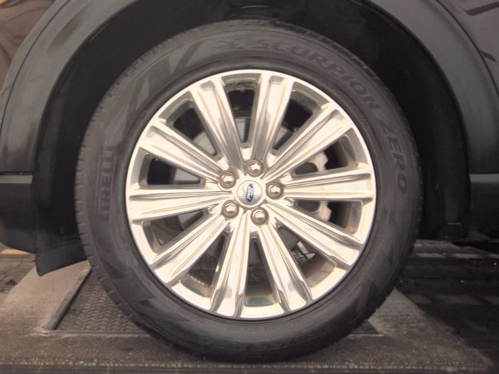 2022 Ford Explorer Limited FWD