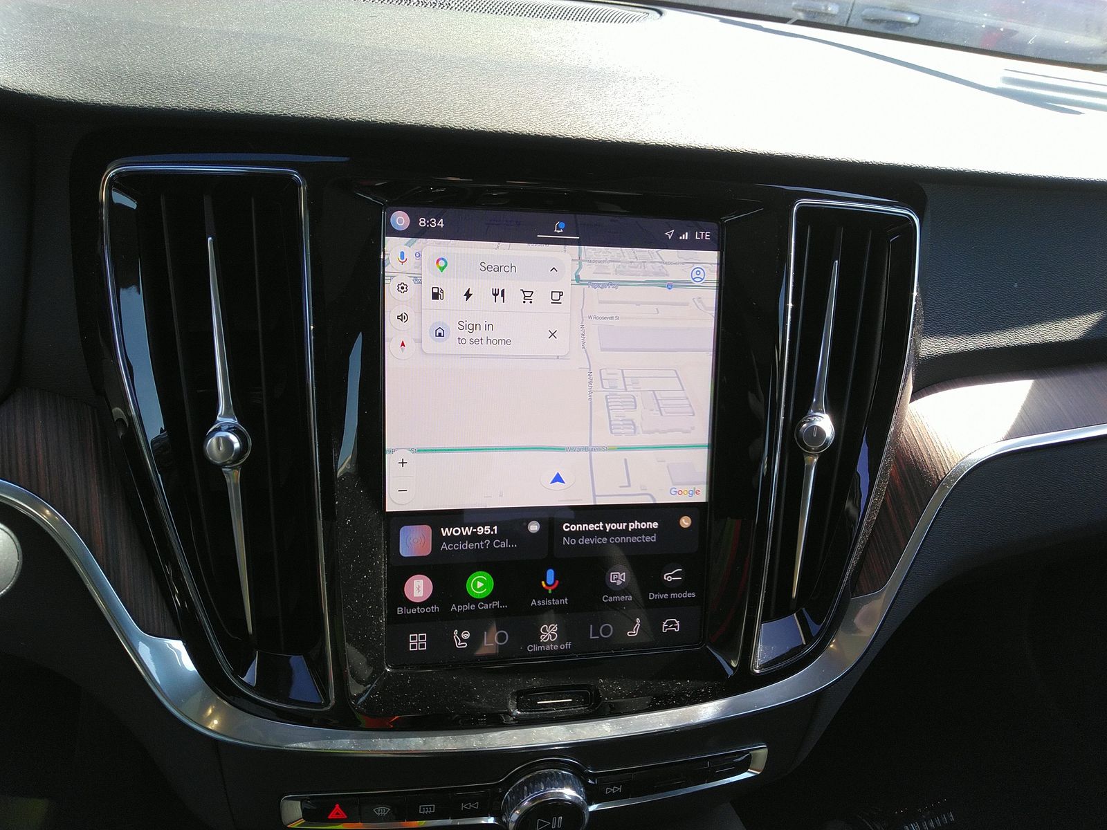 2025 Volvo S60 Plug-In Hybrid T8 Plus AWD