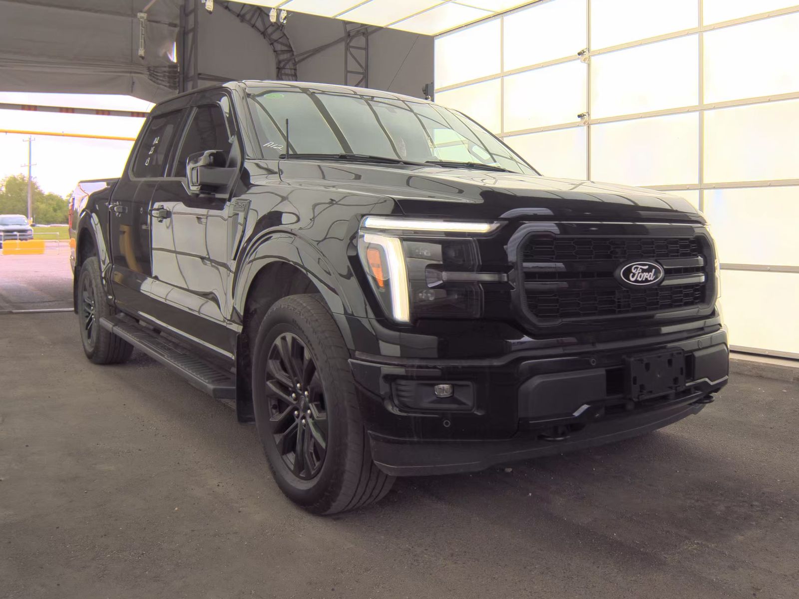 2025 Ford F-150 Lariat AWD