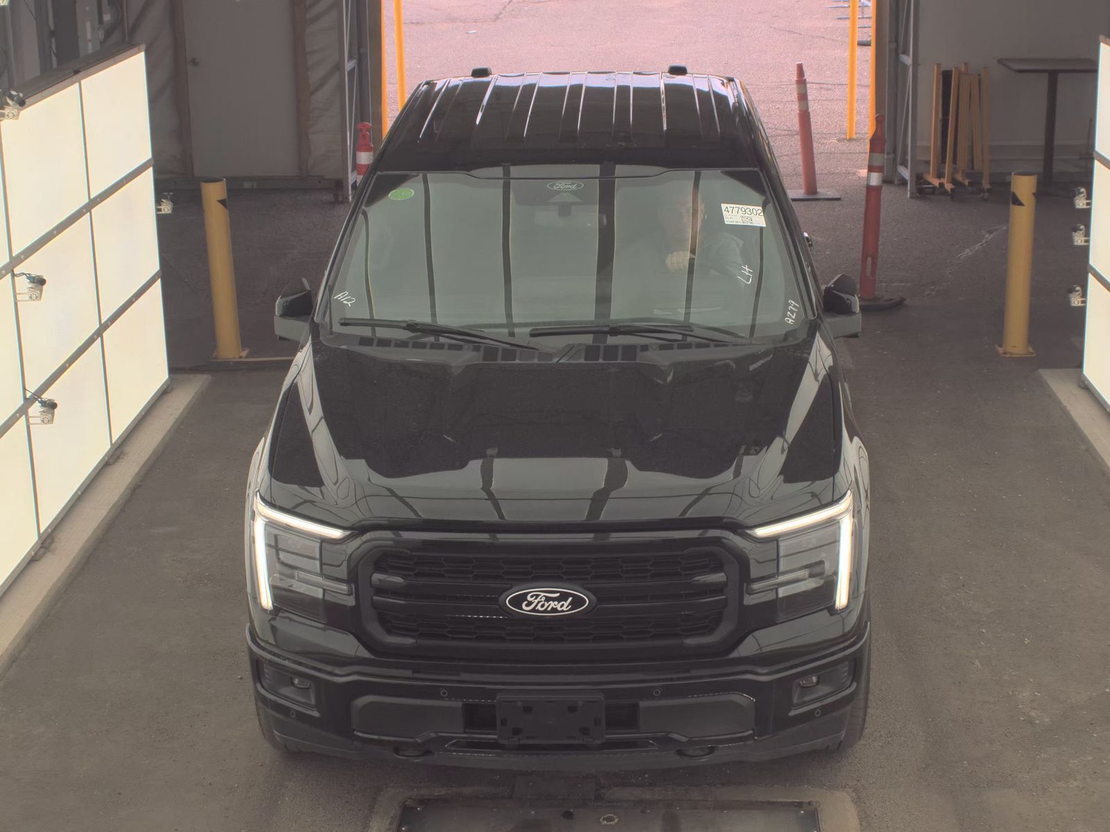 2025 Ford F-150 Lariat AWD