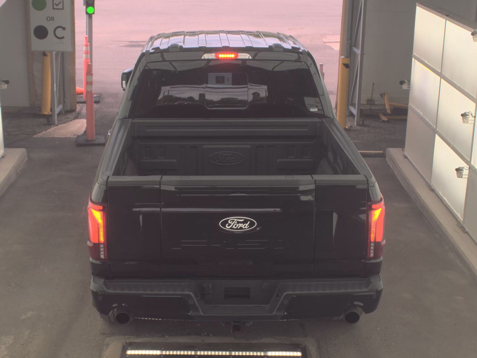 2025 Ford F-150 Lariat AWD