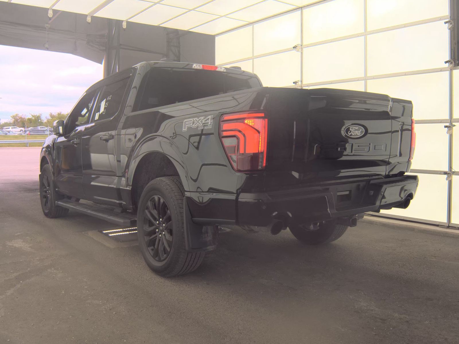 2025 Ford F-150 Lariat AWD