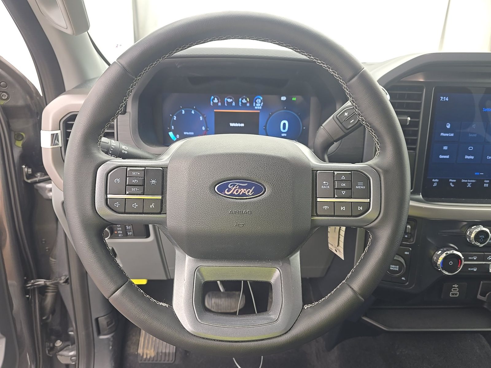 2025 Ford F-150 XLT AWD