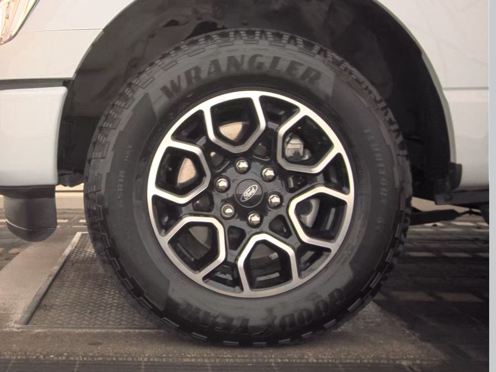 2022 Ford F-150 XLT AWD