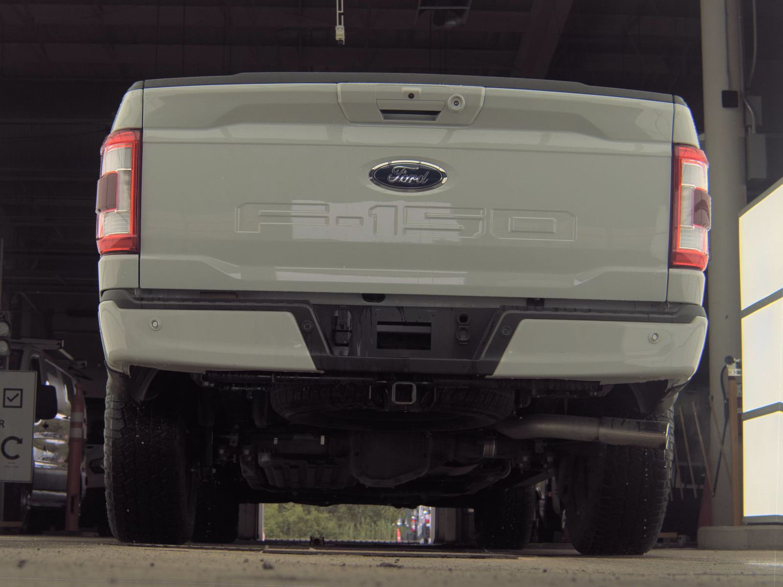 2023 Ford F-150 Hybrid Lariat AWD