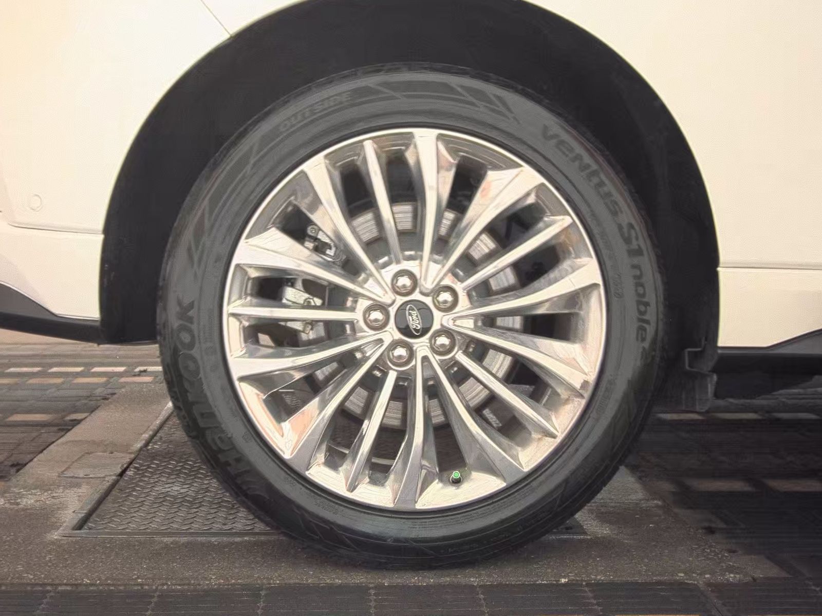 2022 Ford Edge Titanium AWD