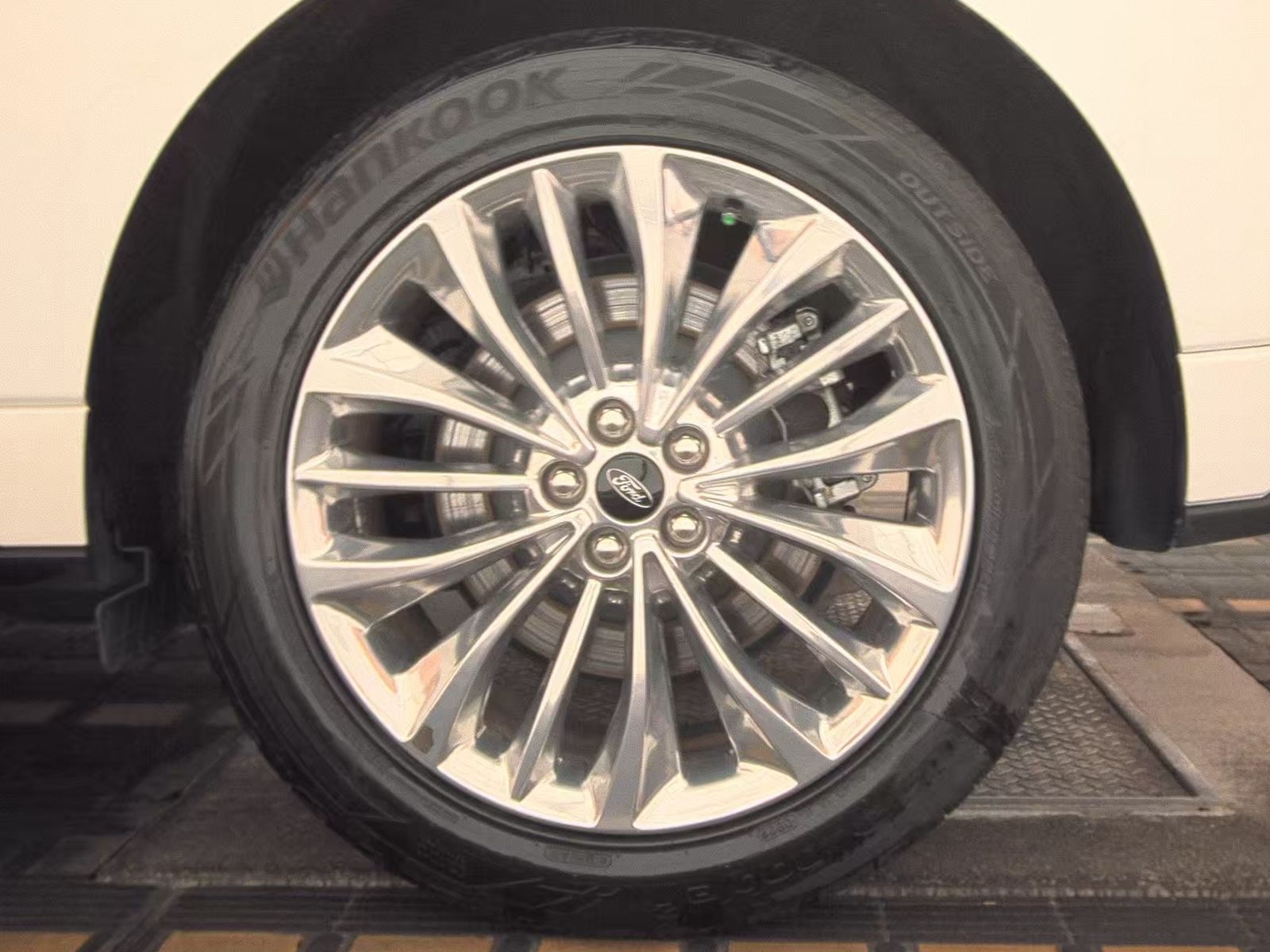 2022 Ford Edge Titanium AWD