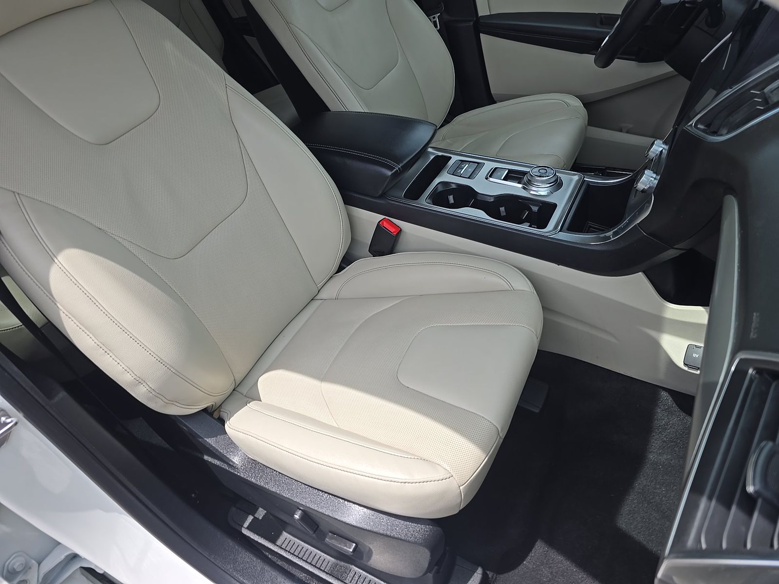 2022 Ford Edge Titanium AWD