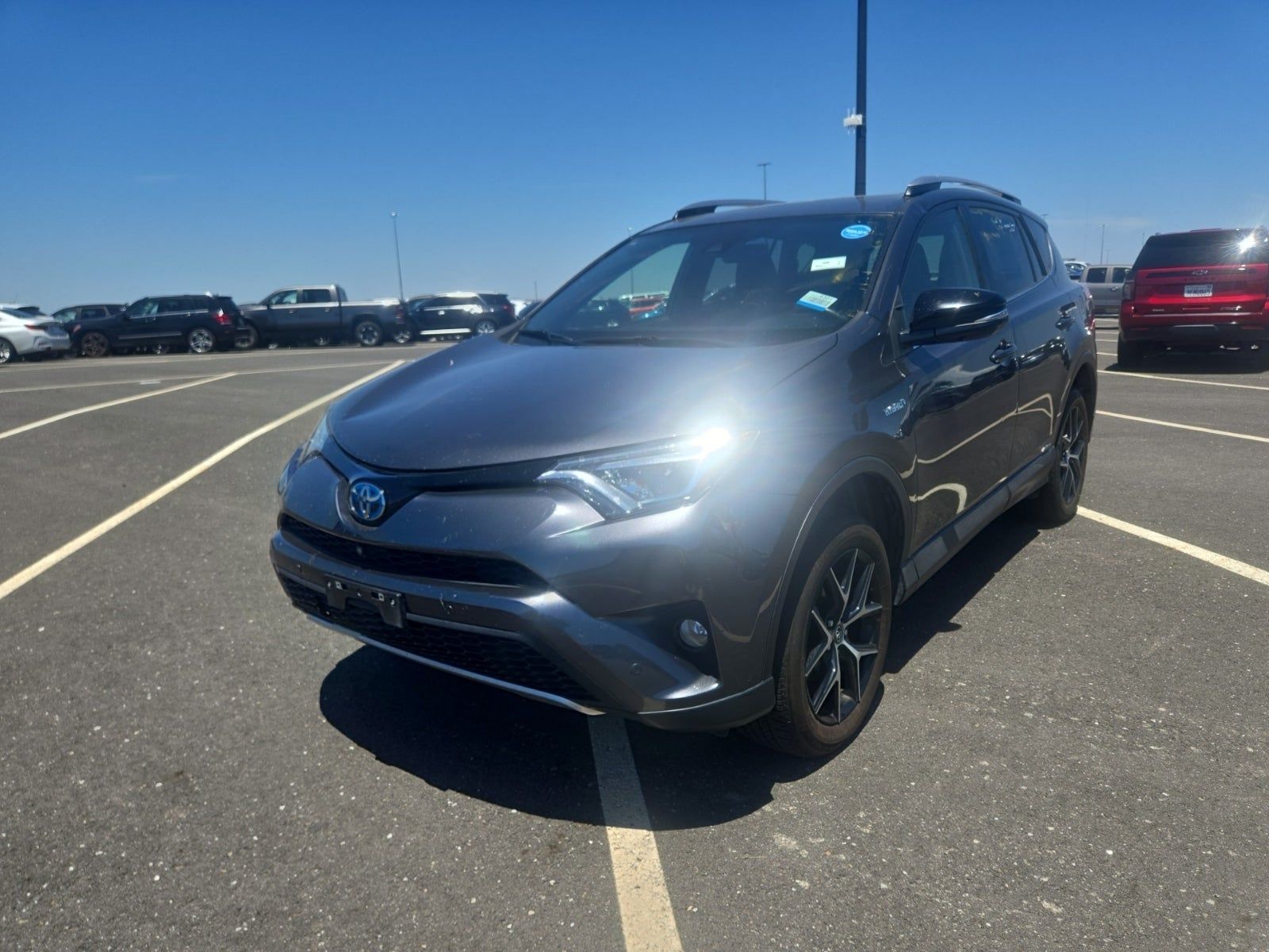 2018 Toyota RAV4 Hybrid SE