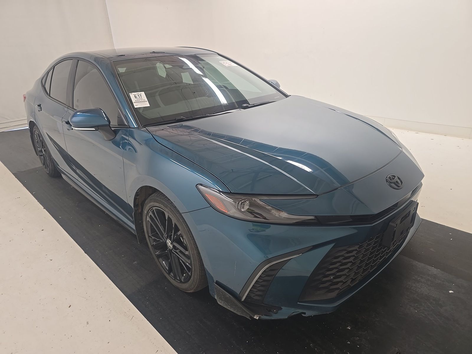 2026 Toyota Camry SE FWD