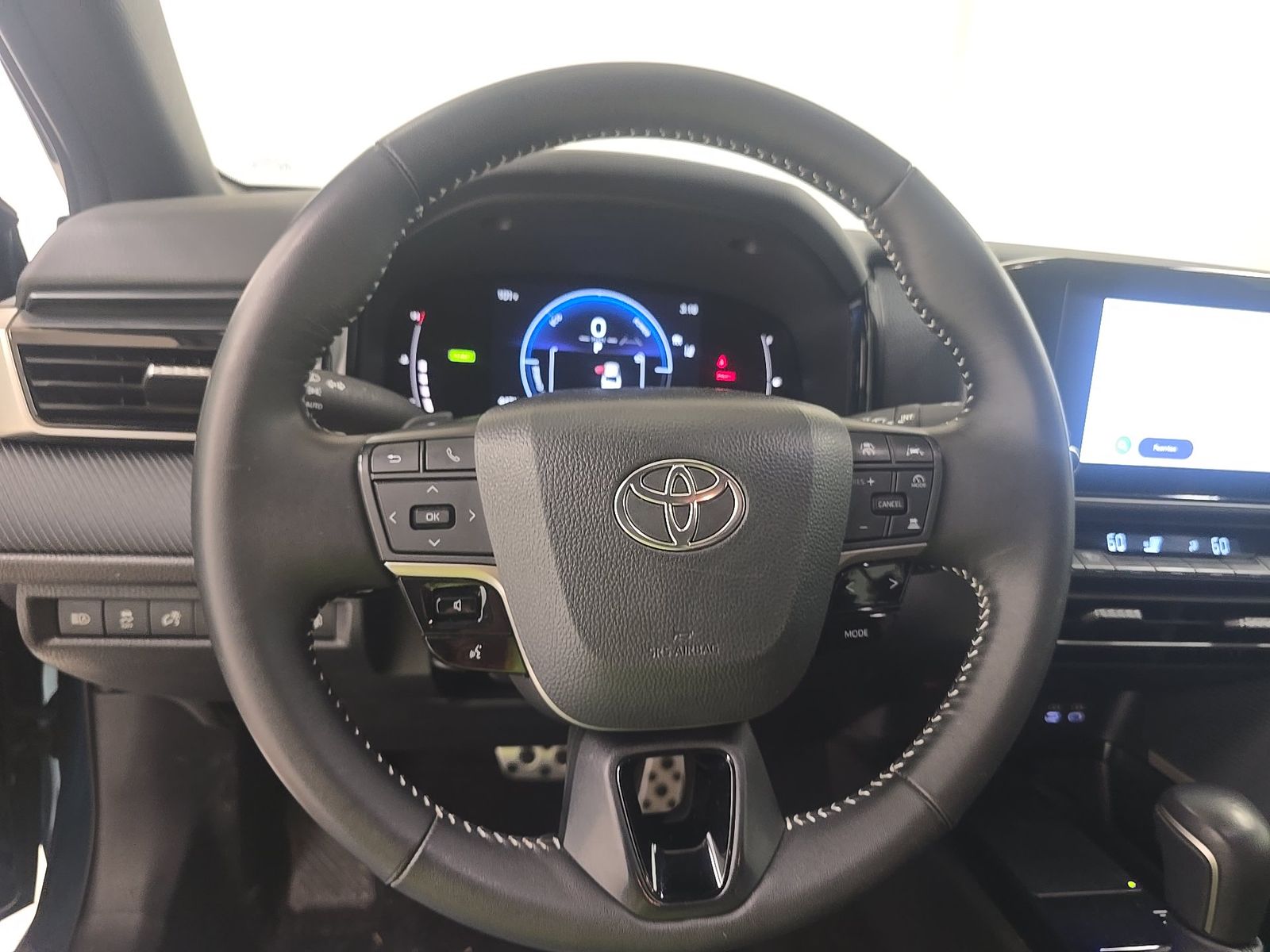 2026 Toyota Camry SE FWD