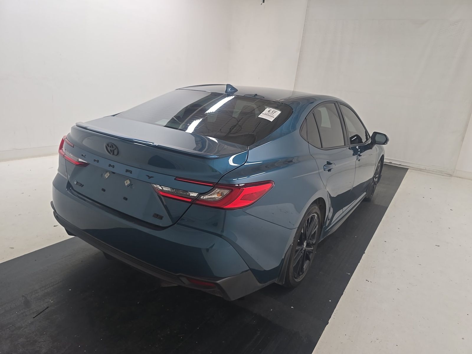 2026 Toyota Camry SE FWD