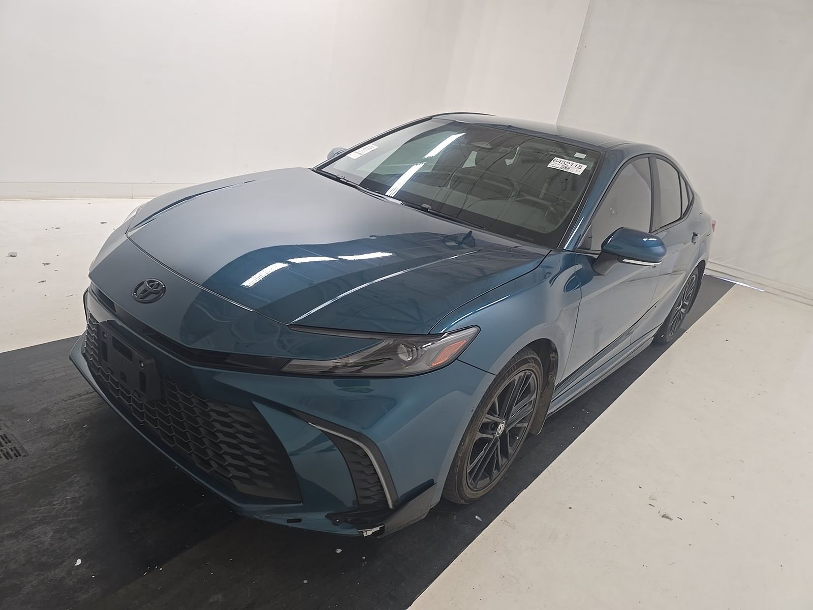 2026 Toyota Camry SE FWD