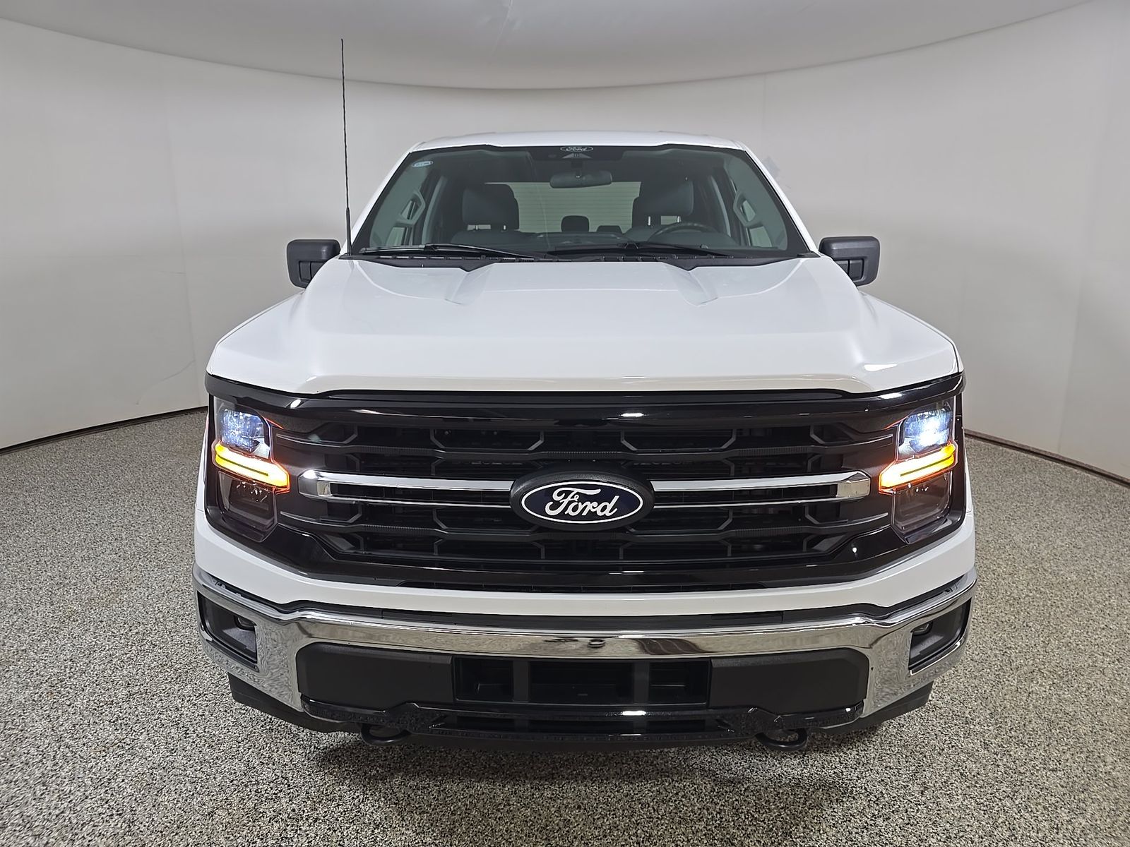2025 Ford F-150 XLT AWD