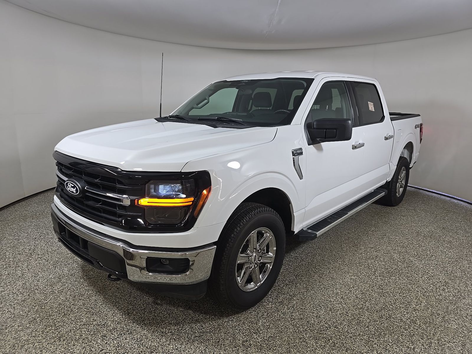 2025 Ford F-150 XLT AWD