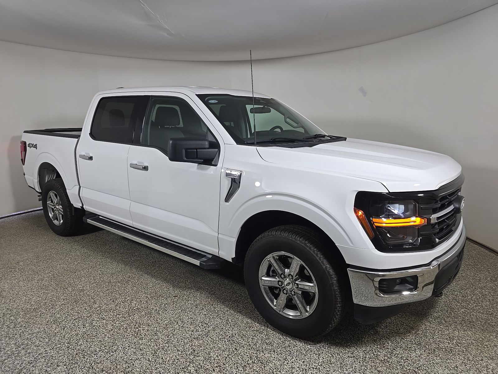 2025 Ford F-150 XLT AWD