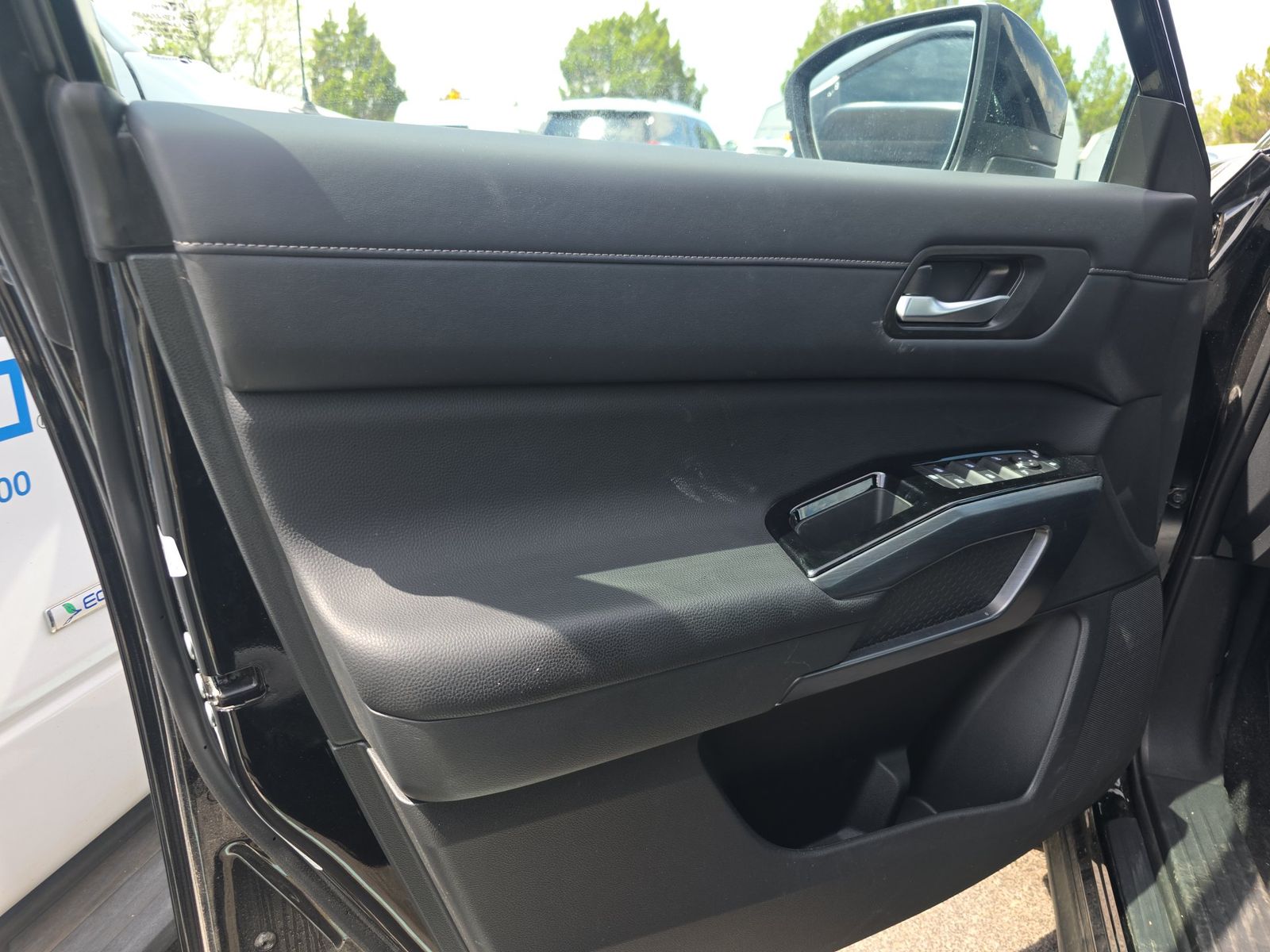 2026 Nissan Pathfinder SL AWD