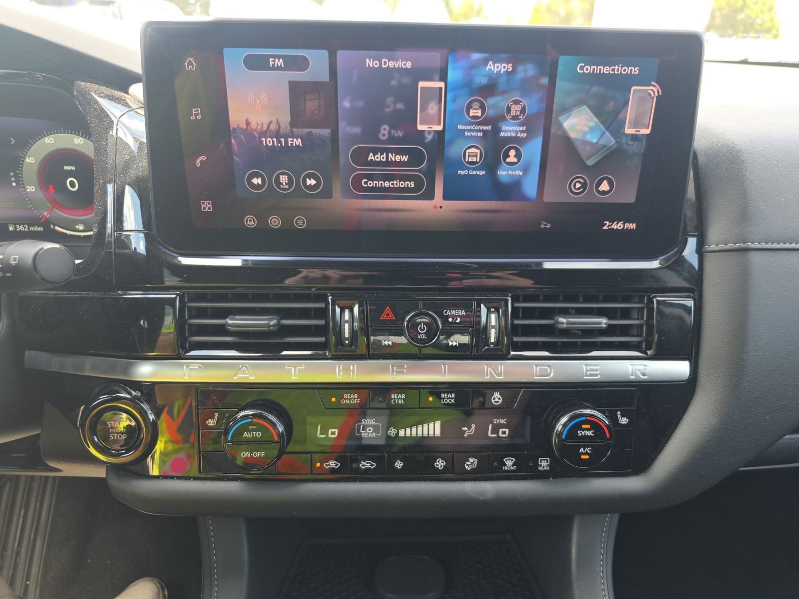 2026 Nissan Pathfinder SL AWD